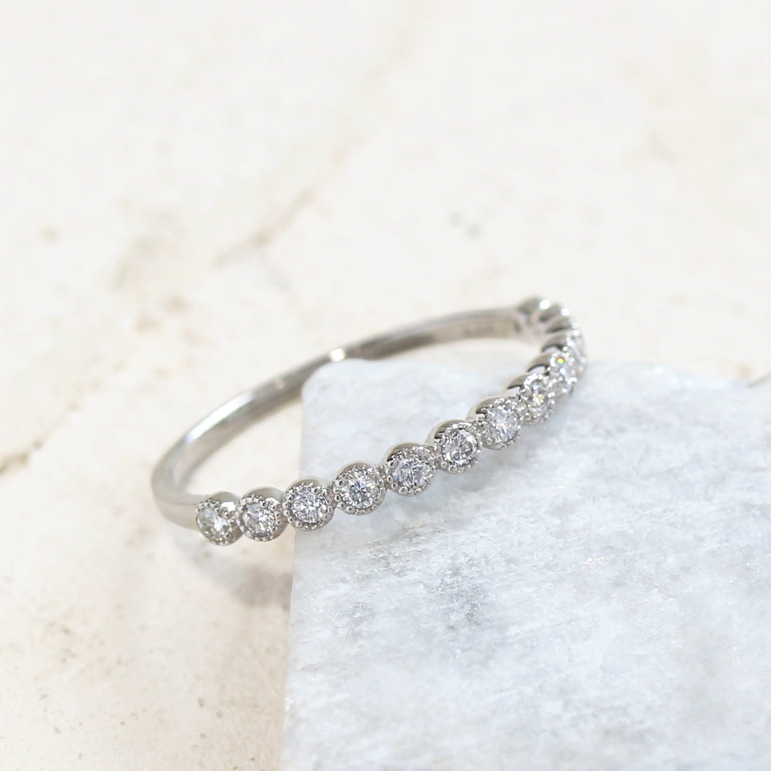 ハーフエタニティ　ダイヤモンドリング　PT