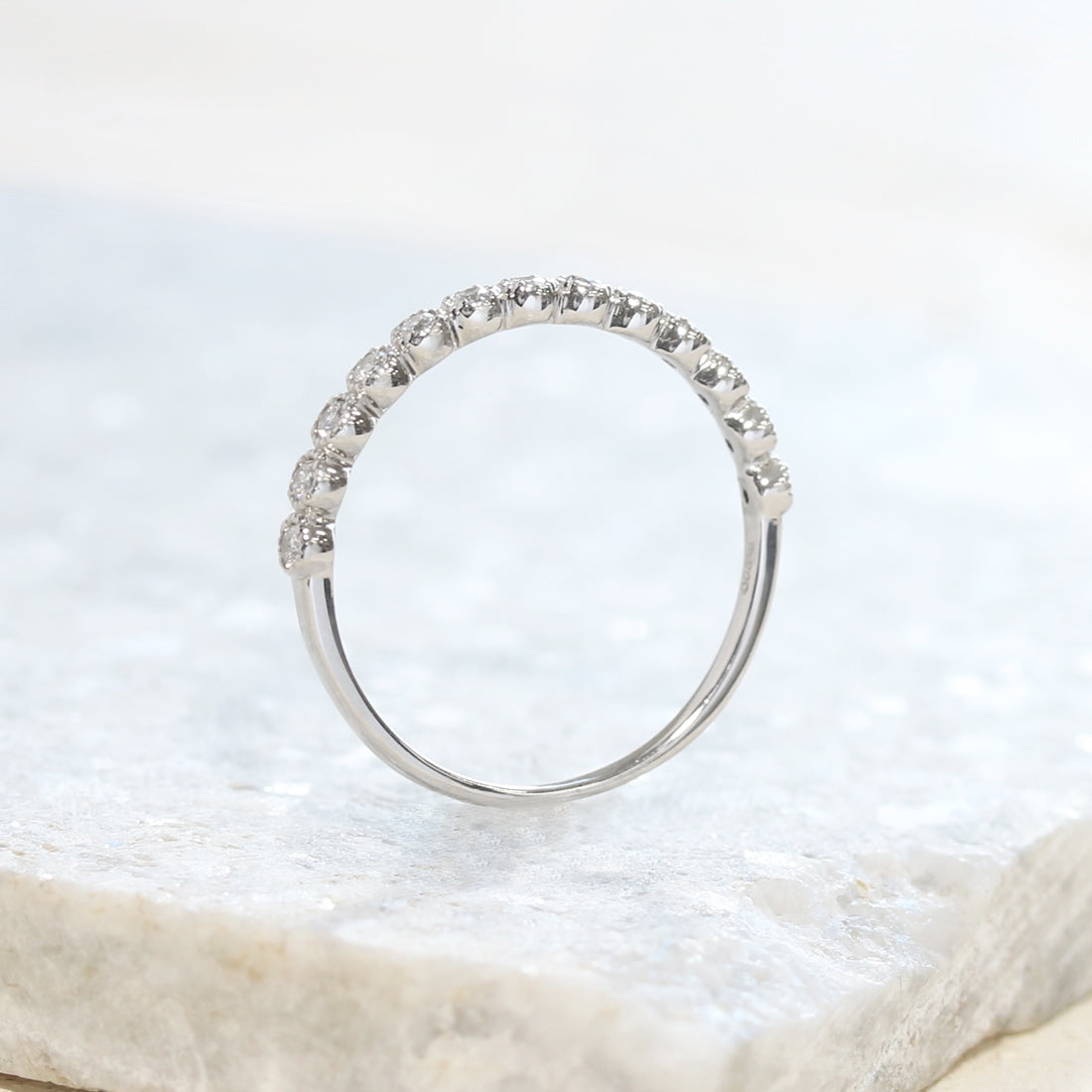 ハーフエタニティ　ダイヤモンドリング　PT