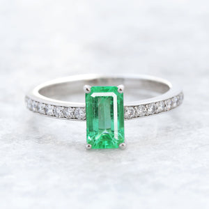 ノンオイル エメラルドリング PT – JaMais Jewelry