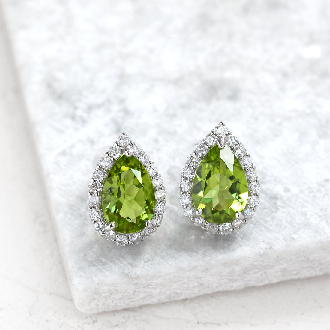 Etincelle -エタンセル-<br>ペアシェイプ ペリドットピアス PT