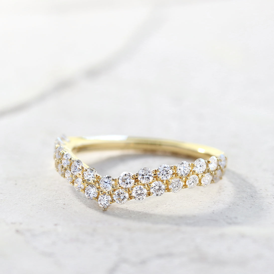 Vライン　ダイヤモンドリング