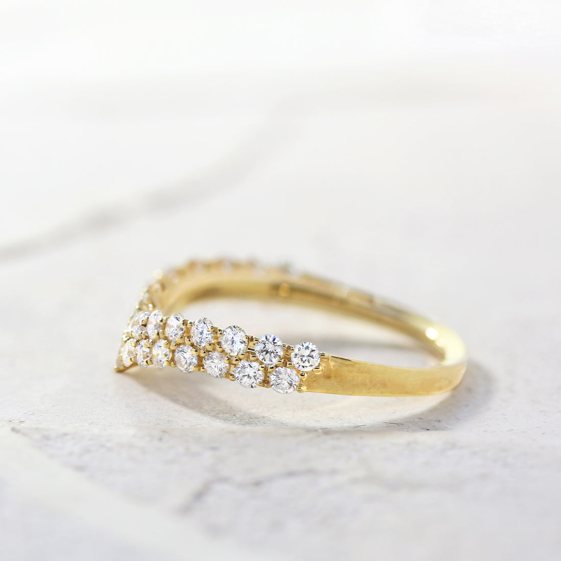 Vライン　ダイヤモンドリング