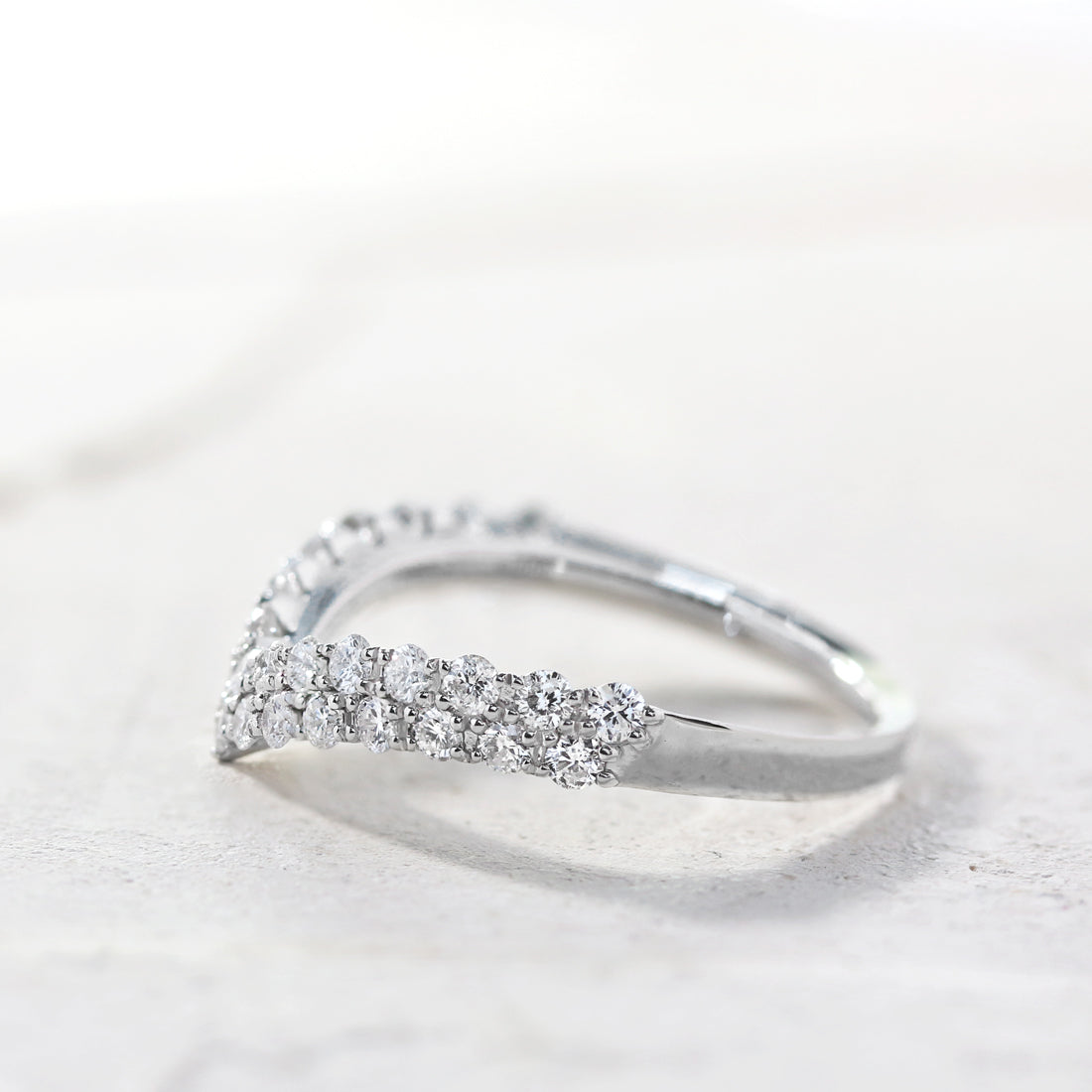 Vライン　ダイヤモンドリング