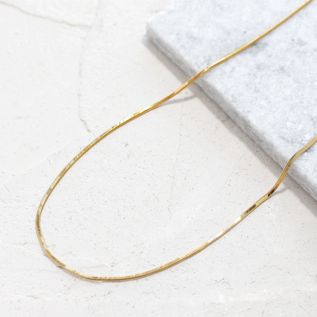 スネークチェーンネックレス K18YG – JaMais Jewelry