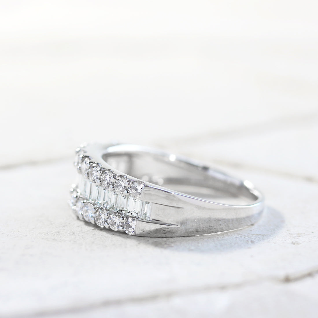 バゲット＆ラウンド　ハーフエタニティダイヤモンドリング SM　PT