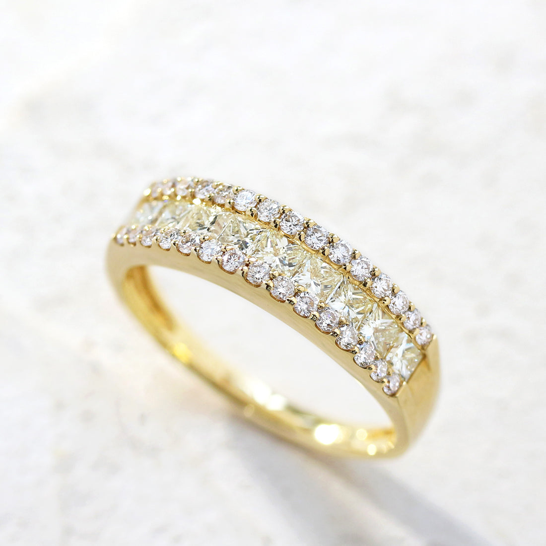 プリンセスカット＆ラウンド　ハーフエタニティダイヤモンドリング　YG