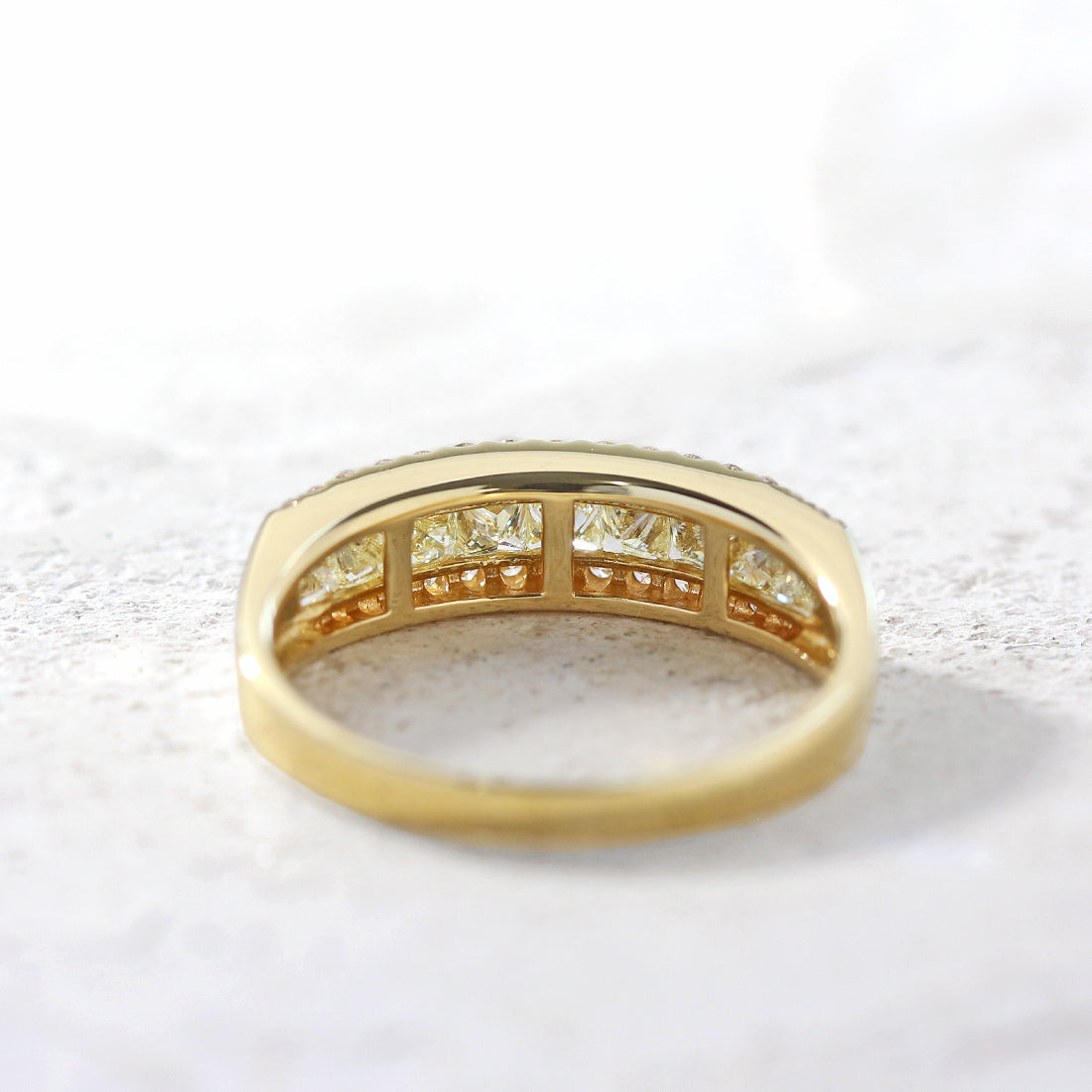 プリンセスカット＆ラウンド　ハーフエタニティダイヤモンドリング　YG