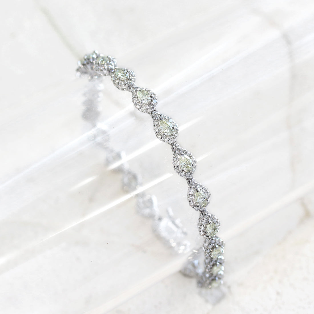 Etincelle -エタンセル - ペアシェイプ フルダイヤモンド　テニスブレスレット　PT