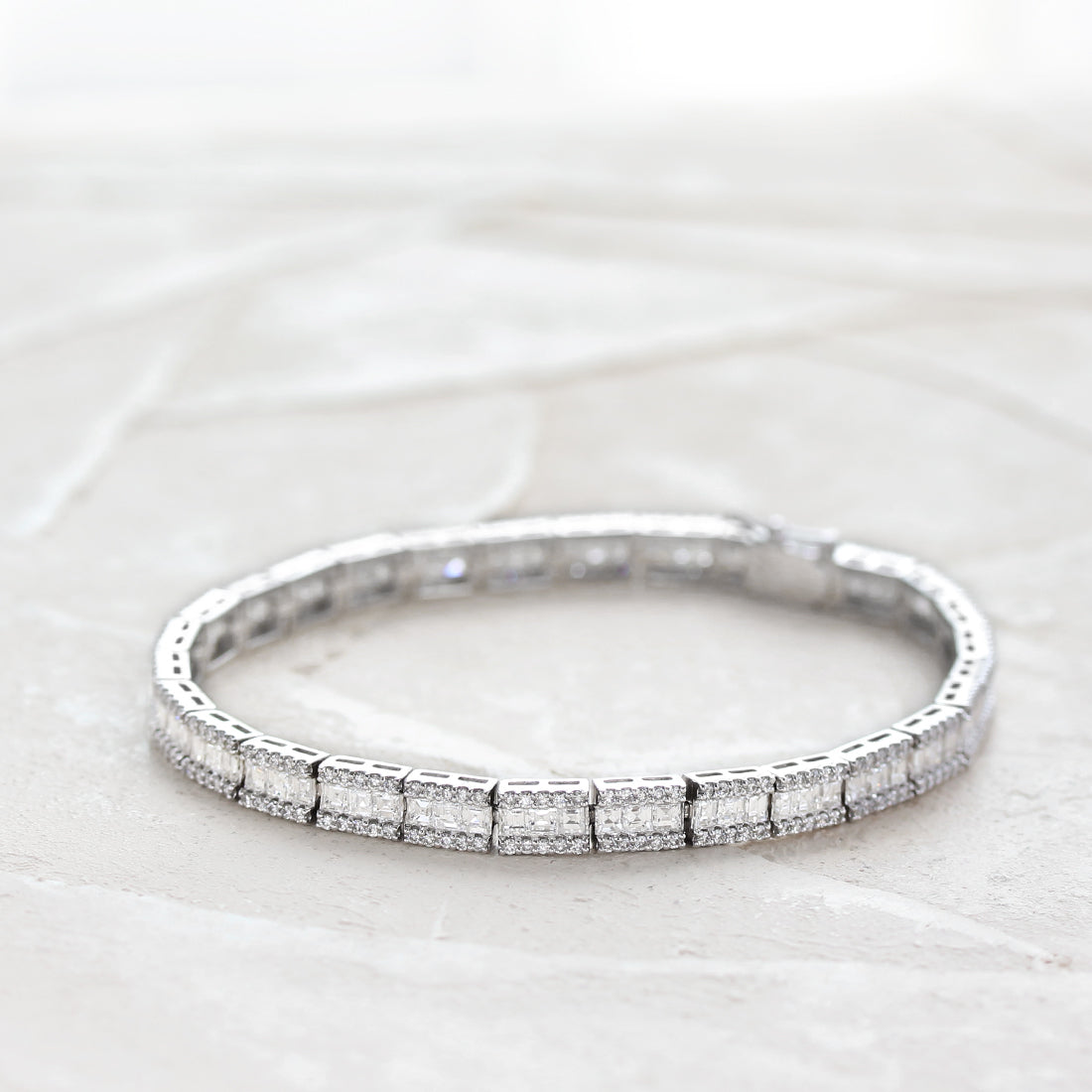 スクエアフルダイヤモンド　テニスブレスレット　PT