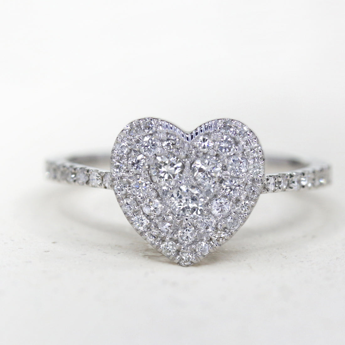 ハートモチーフパヴェダイヤモンドリング WG – JaMais Jewelry